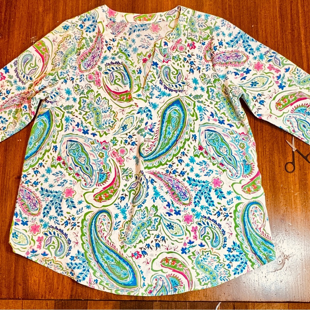 JODIFL Colorful Paisley Oversized blouse - Great for Beach or Dinner w/friends